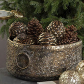 apró, csillag formájú dombormintákkal díszített, antikolt felületű, óarany színű karácsonyi fém kaspó